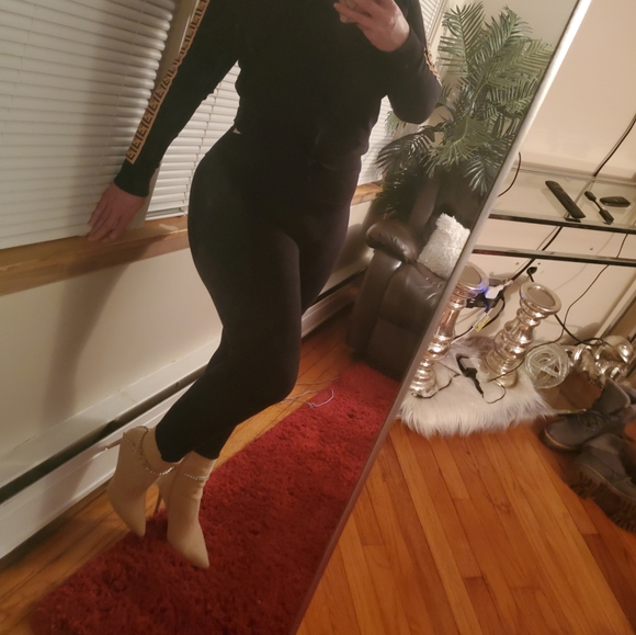 NEW!💎 DIAMOND BOOTIE - Picture 2 of 2